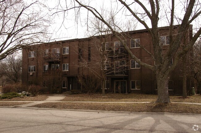 Primary Photo - 709 Strom Dr
