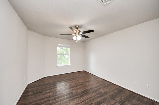 Building Photo - 24523 Red Bluff Tr