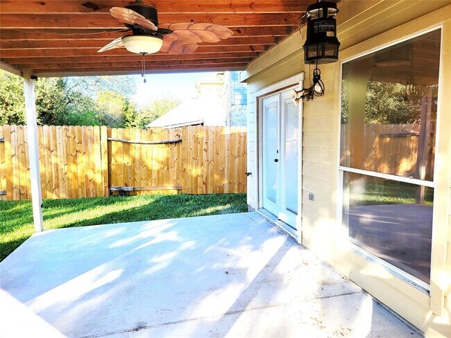 Building Photo - 3907 Portman Glen Ln