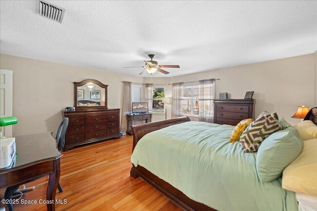 Building Photo - 1235 Pemberton Trail