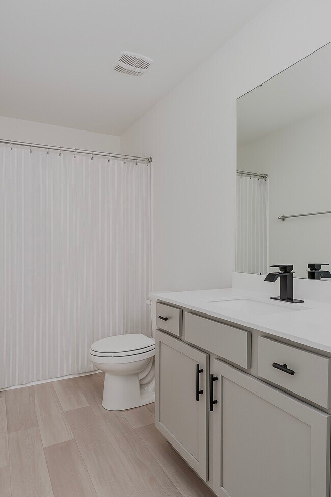 Building Photo - 1508 Yellowwood Ct
