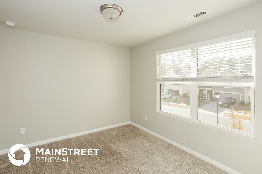 Building Photo - 12334 Old Dulin Farms Way