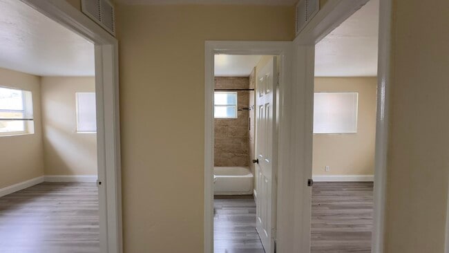 Building Photo - 1244 W 36th St