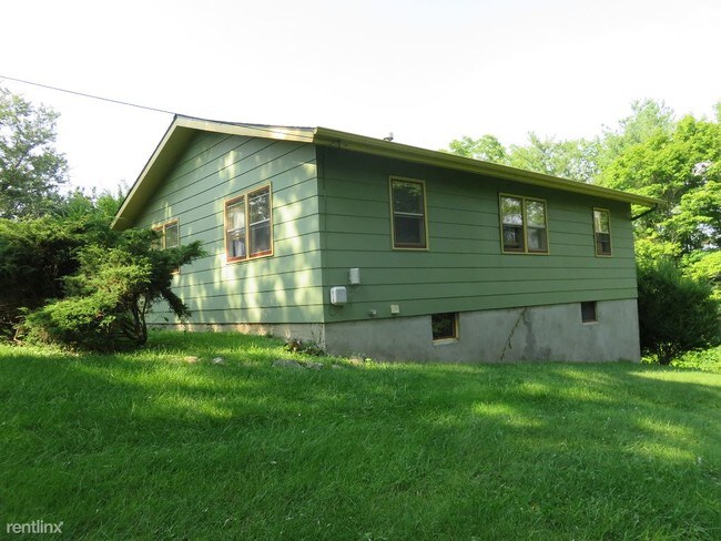 Building Photo - 4 br, 2 bath House - 337 Coddington Road 3...