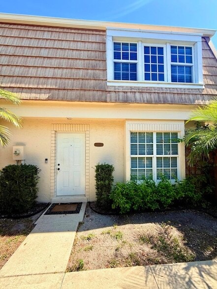 Building Photo - 11584 Winchester Dr