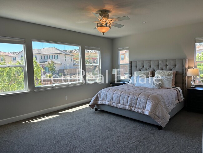 Building Photo - 5256 Florentino Lp