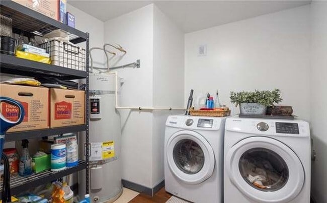 Building Photo - $1000 Rent Credit with 12 Month Lease! Spa...