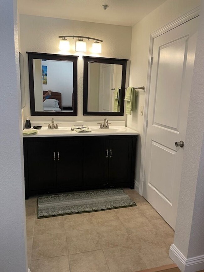 Building Photo - Meridian 2 Bd / 2 Ba with Laminate Flooring in Living Room & Bedroom Areas