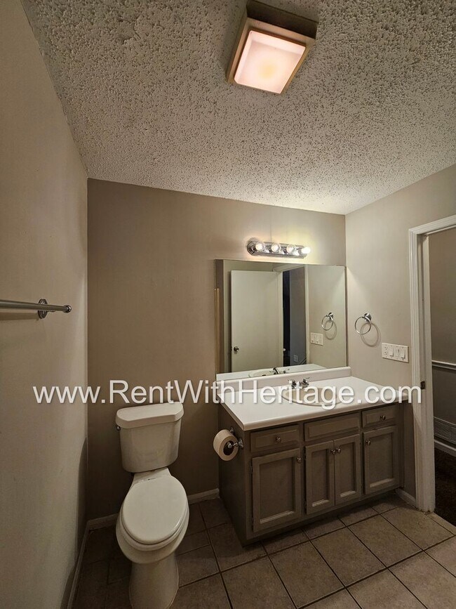 Building Photo - Gorgeous 4bd / 2.5 in Popular Arbor Statio...
