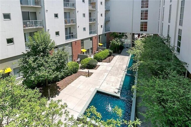 Building Photo - 620 Glen Iris Dr NE