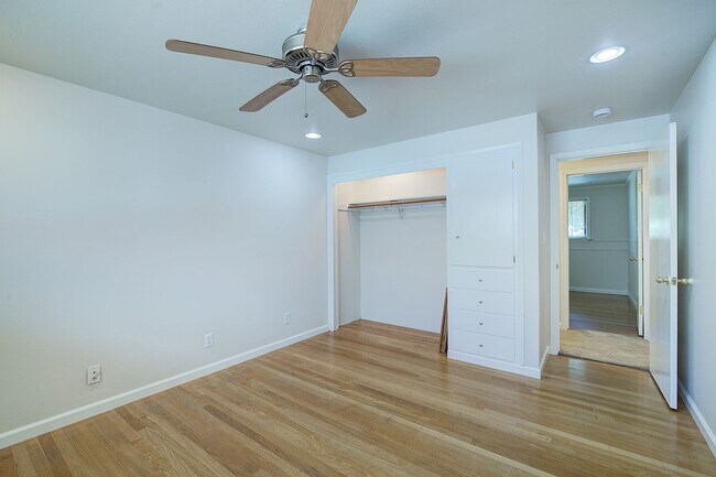 Building Photo - 3Bd/2Ba Renton House