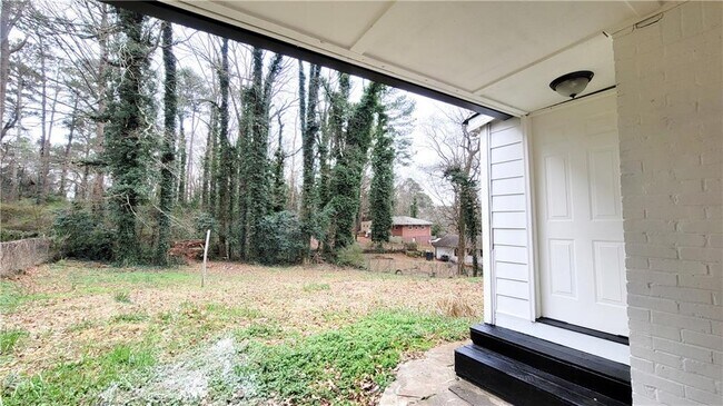 Building Photo - 755 Fallview Dr