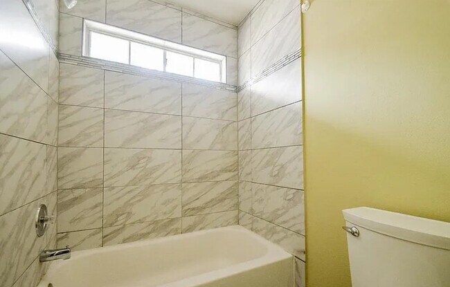 Building Photo - 318 N Cypress Estates Cir