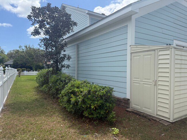 Building Photo - 131 Gallery Way