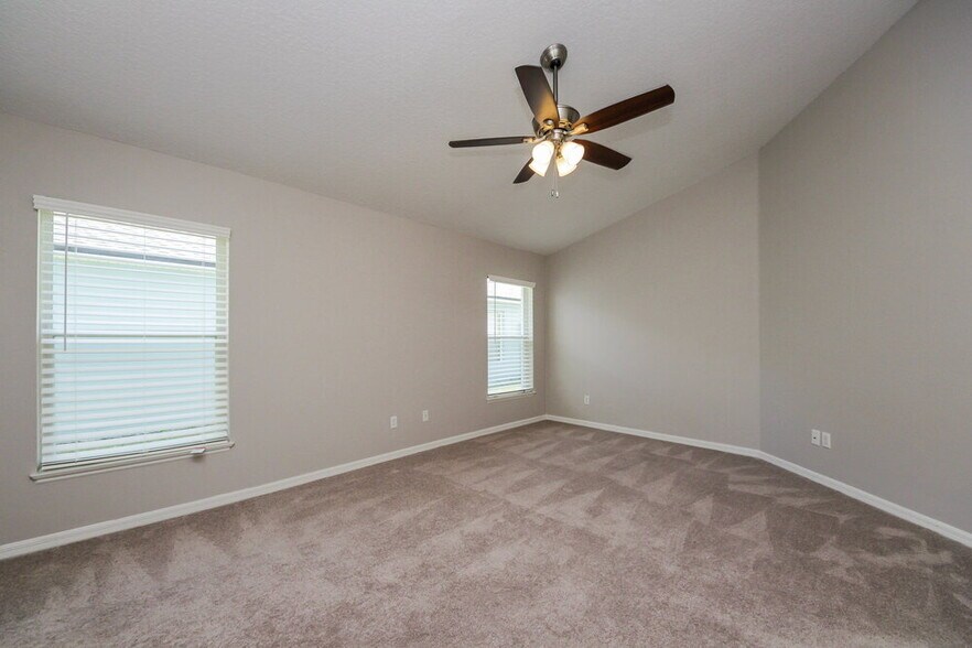 Building Photo - 4017 Coralbrooke Grove