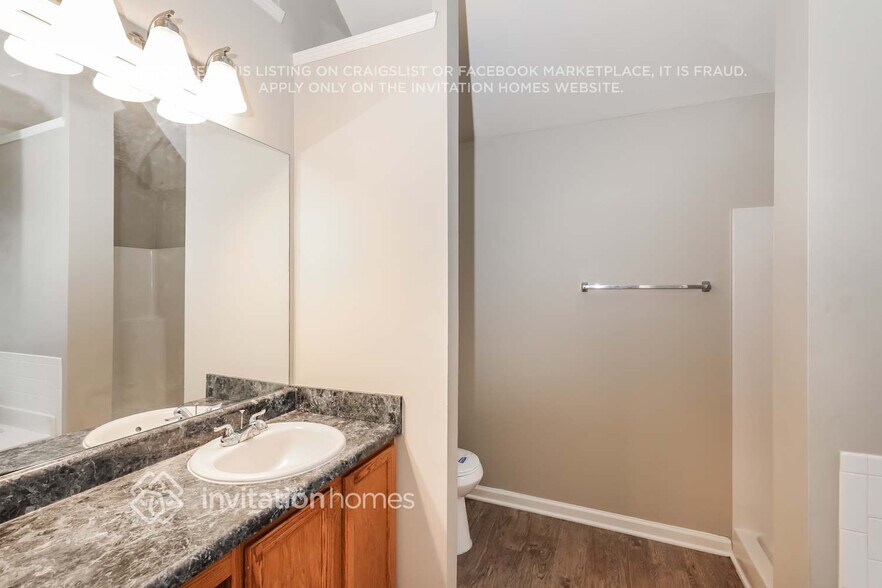 Building Photo - 1147 Oak Hollow Ln