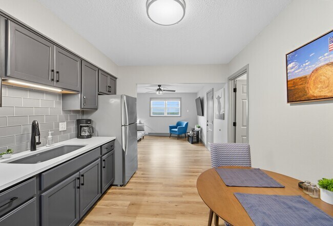 Building Photo - 203 3rd St SE