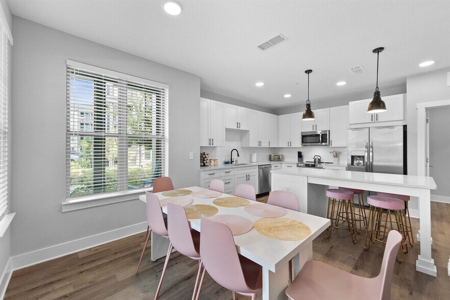 Building Photo - 11830 Buckfield Cir