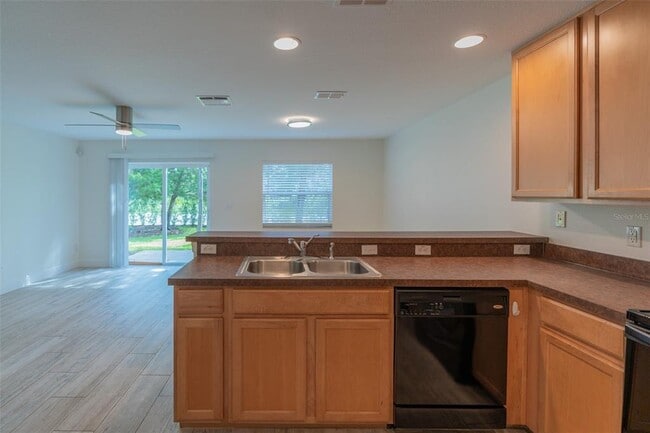 Building Photo - 4084 Pitch Pine Cir