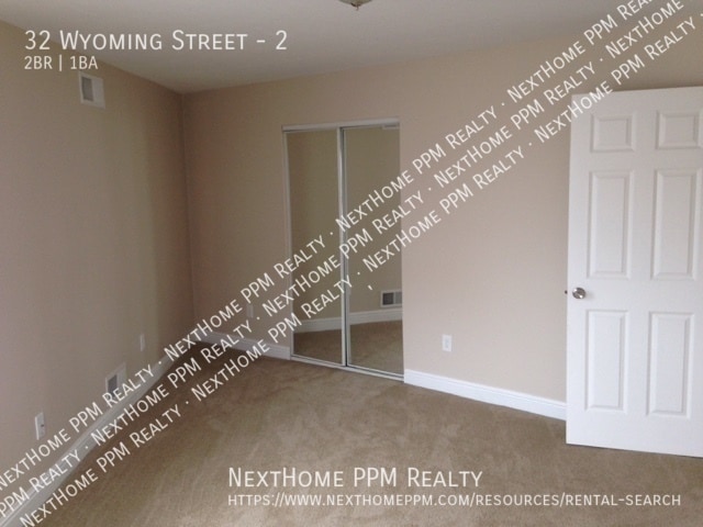 Building Photo - 32 Wyoming St