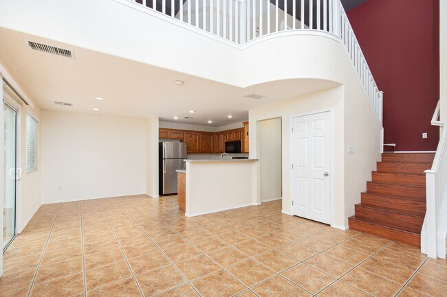 Building Photo - Very clean SW home near Sunset/215 for only $1875