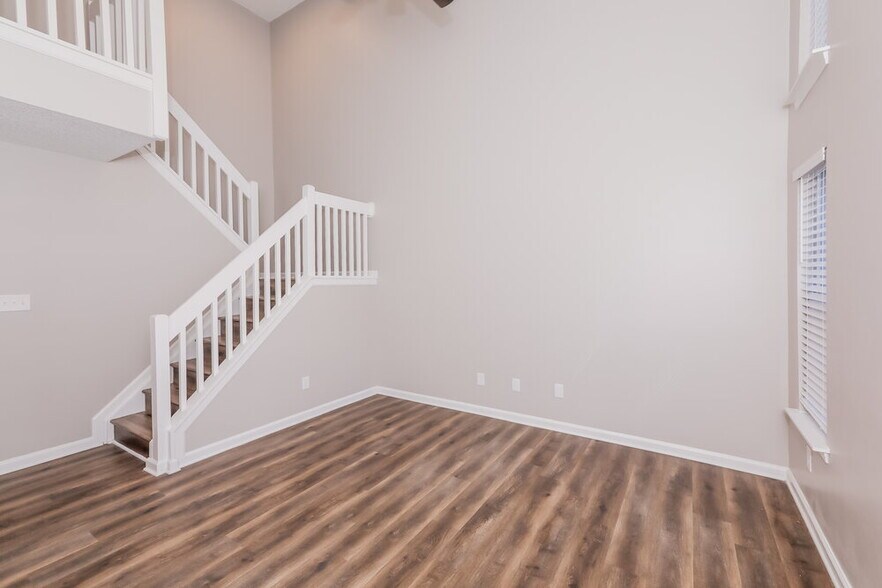 Building Photo - 8927 Scotch Heather Way