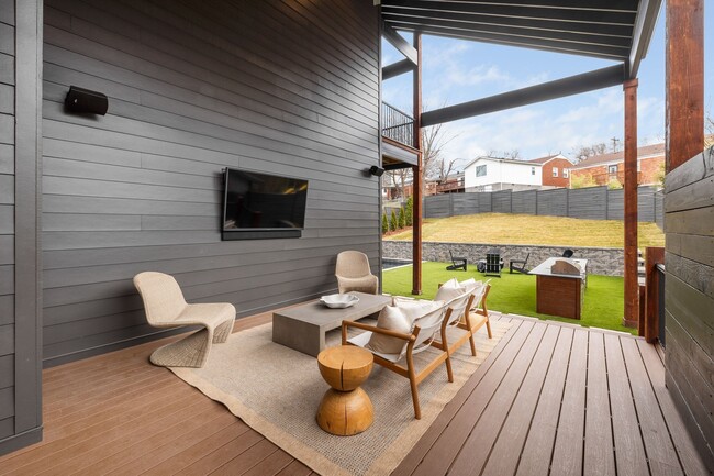 Building Photo - 601 S 9th St