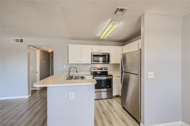 Building Photo - 2977 Juniper Hills Blvd