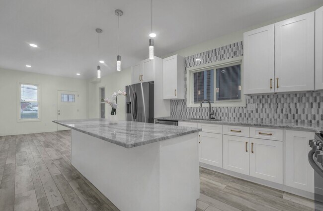 Building Photo - 1027-1029 Madison Ave