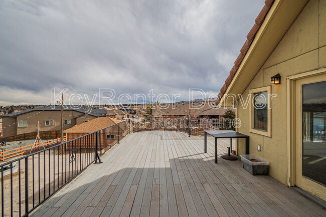 Building Photo - 990 Beech St