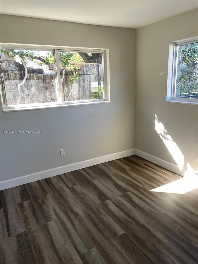 Building Photo - 3760 NW 13th Pl