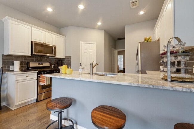Building Photo - 14403 Olive Hill Dr