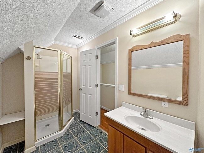 Building Photo - 112 Betty Garrett Dr