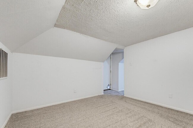 Building Photo - 1518 N 17th St