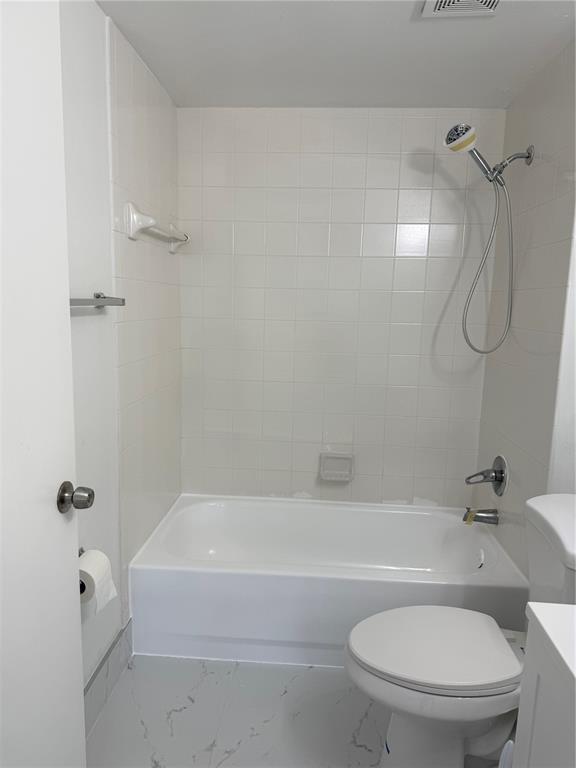 Building Photo - 3221 Sabal Palm Mnr