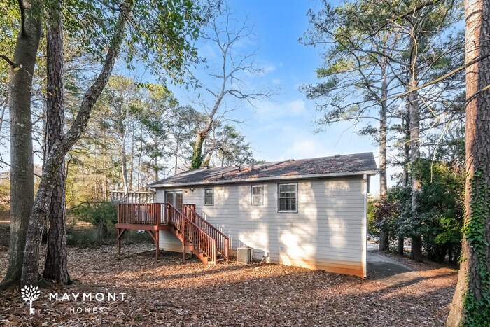 Building Photo - 563 Fawn Ct SE