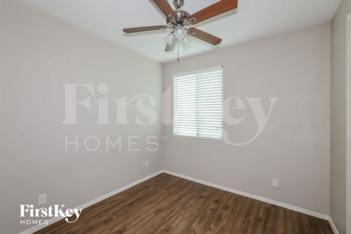 Building Photo - 12212 W Rowel Rd