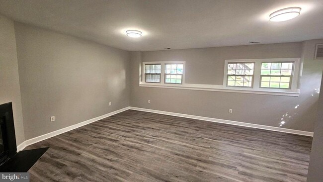 Building Photo - 6089 Flagstone Ct