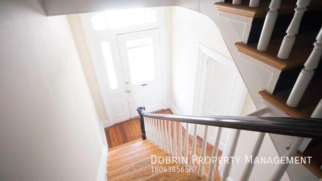 Building Photo - 810 W Clay St