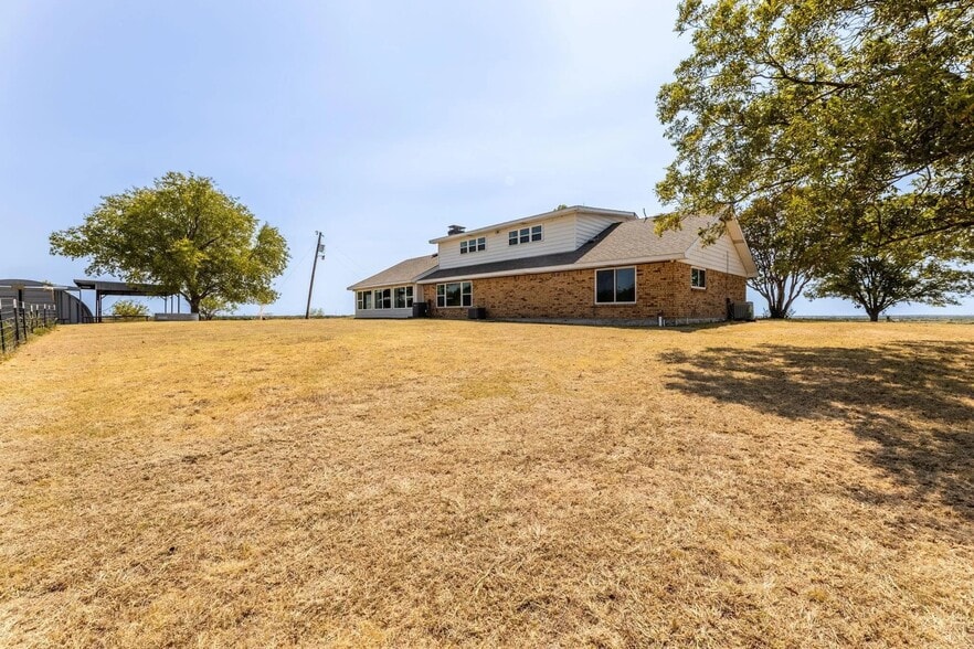 Building Photo - 6200 N Interstate 45 Service Rd