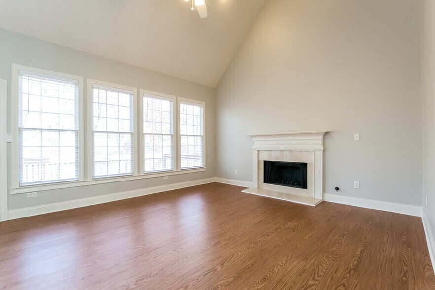 Building Photo - 5685 Eagles Watch