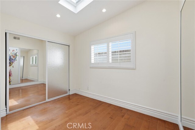 Building Photo - 926 N Rowell Ave
