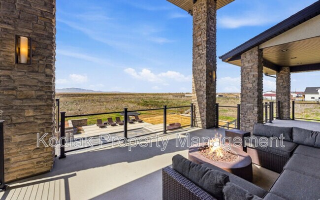 Building Photo - 454 S Buffalo Ranch Rd