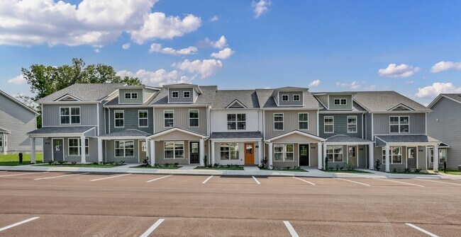 Building Photo - 227 W Point Dr