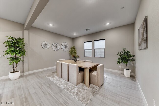 Building Photo - 375 Portus Delphini Ct