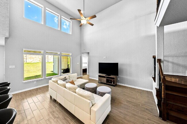 Building Photo - Rare Cibolo Canyons Opportunity | Guest Suite Downstairs, Optional 5th Bedroom, No Carpet, No Rea...