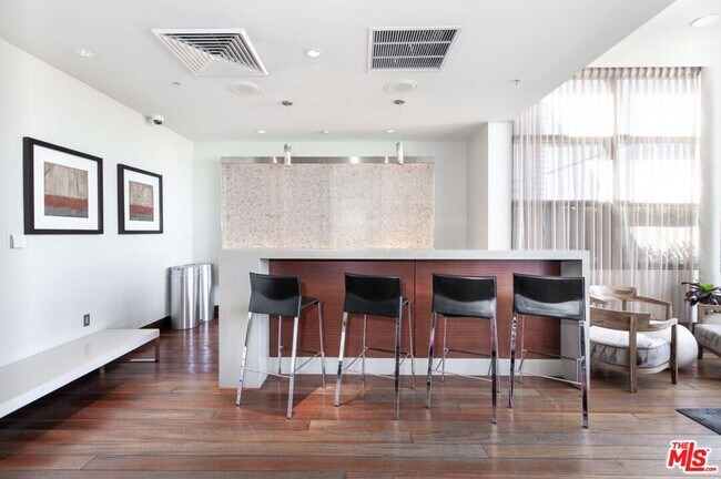 Building Photo - 1155 S Grand Ave