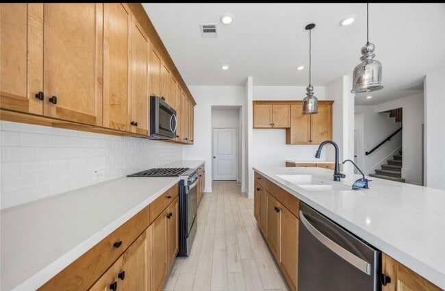 Building Photo - 10326 Water Harbor Dr