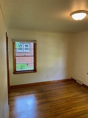 Building Photo - 725 Wyman St