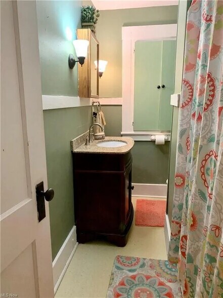 Building Photo - 2816 W Liberty St